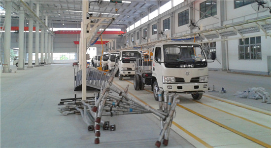 <a href=http://essary.cn/ssc target=_blank class=infotextkey>灑水車(chē)</a>圖片