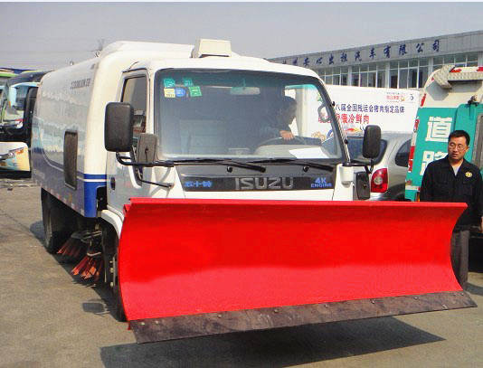 五十鈴鏟雪<a href=http://essary.cn/saoluche/ target=_blank class=infotextkey>掃路車</a>